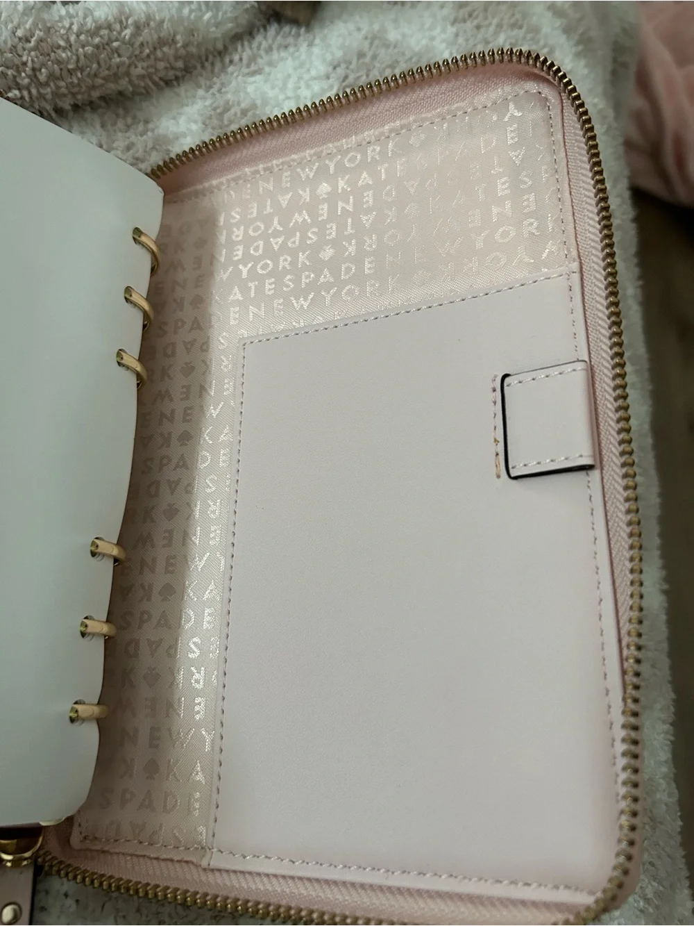 kate spade Wellesley Light Pink Zip personal size planner with Gold detail.